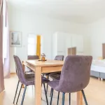 Desirable 2Br - Bookable For Longstays In Lockdown B