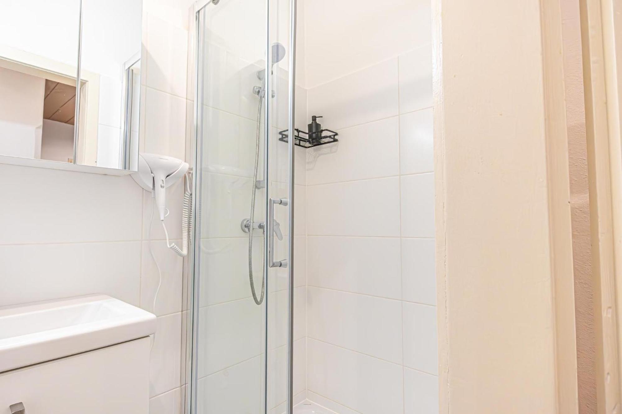 Apartment Desirable 2br - Bookable For Longstays In Lockdown B